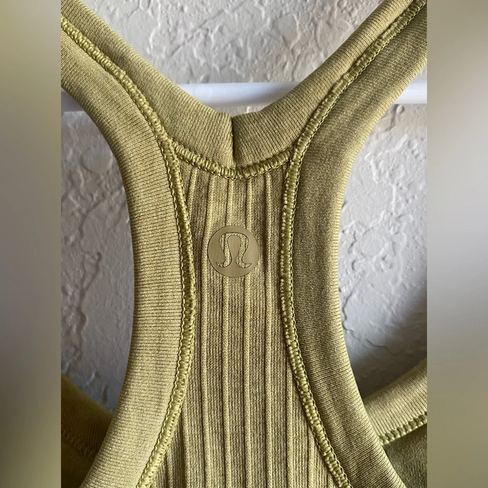 Lululemon Ebb To Street Tank II in Grape Leaf ~ Size 6 - Picture 9 of 12